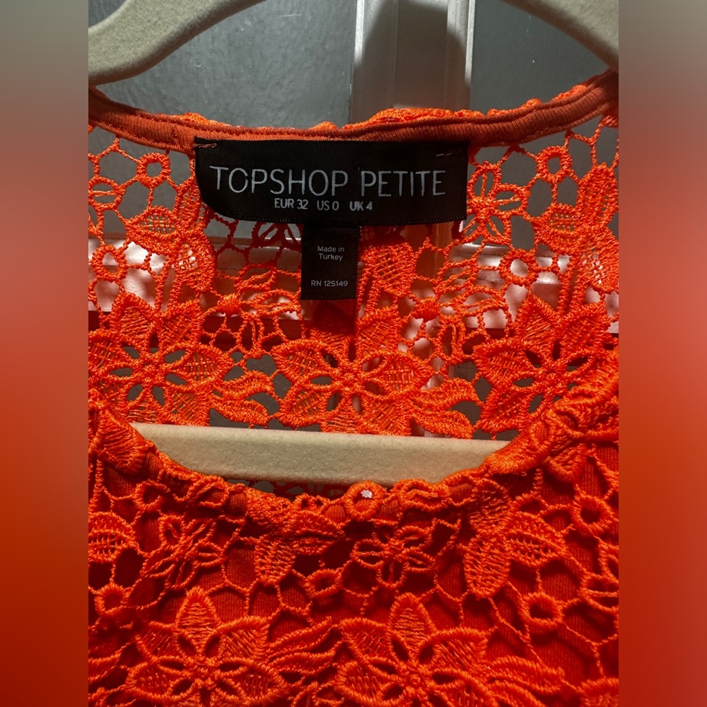 Topshop Lace Crop Top - Picture 2 of 4